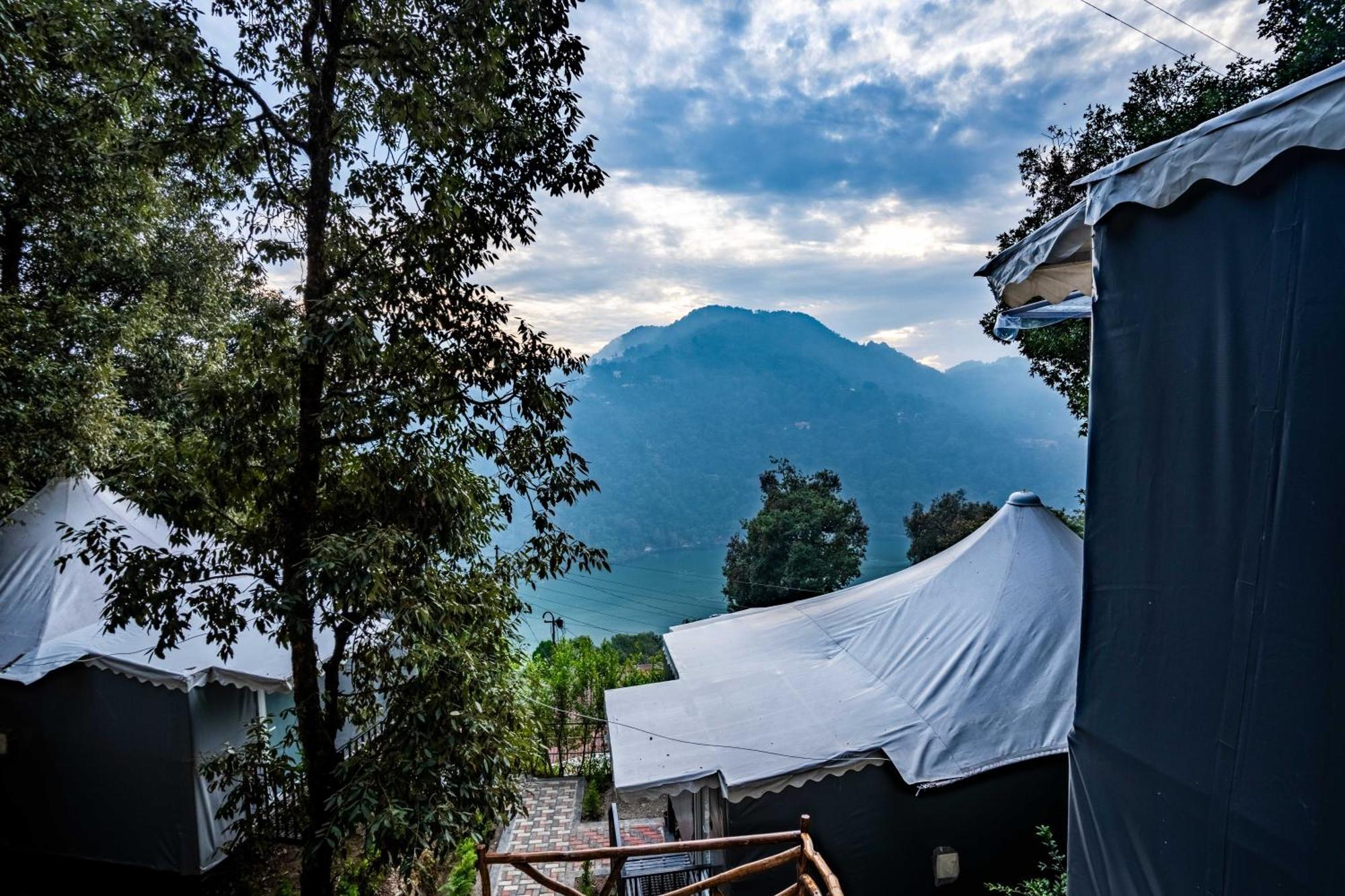 The Whispering Oaks Nainital Exterior foto