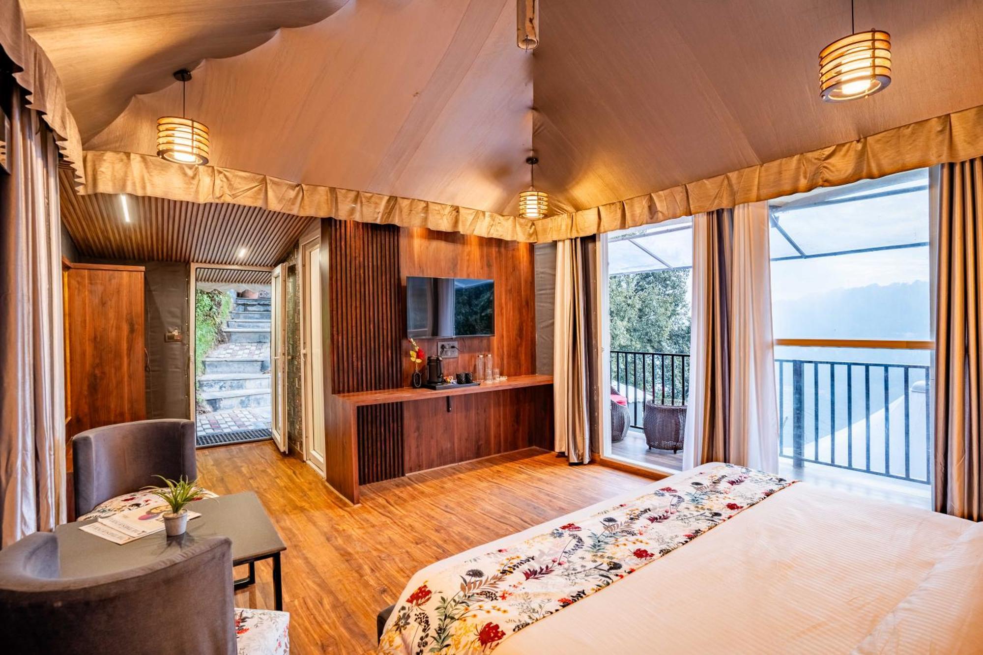 The Whispering Oaks Nainital Exterior foto