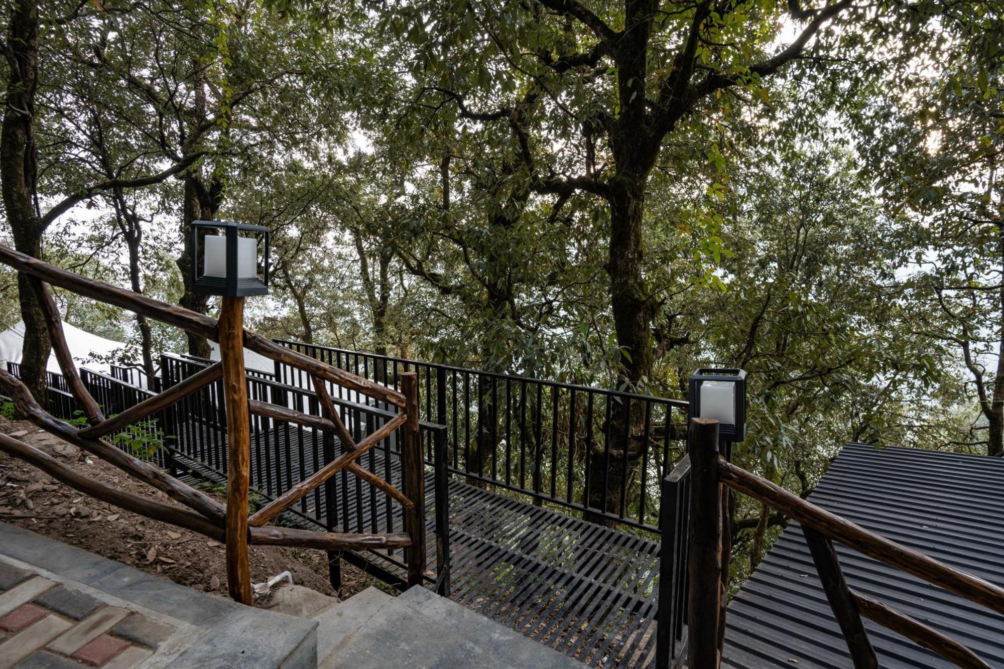 The Whispering Oaks Nainital Exterior foto
