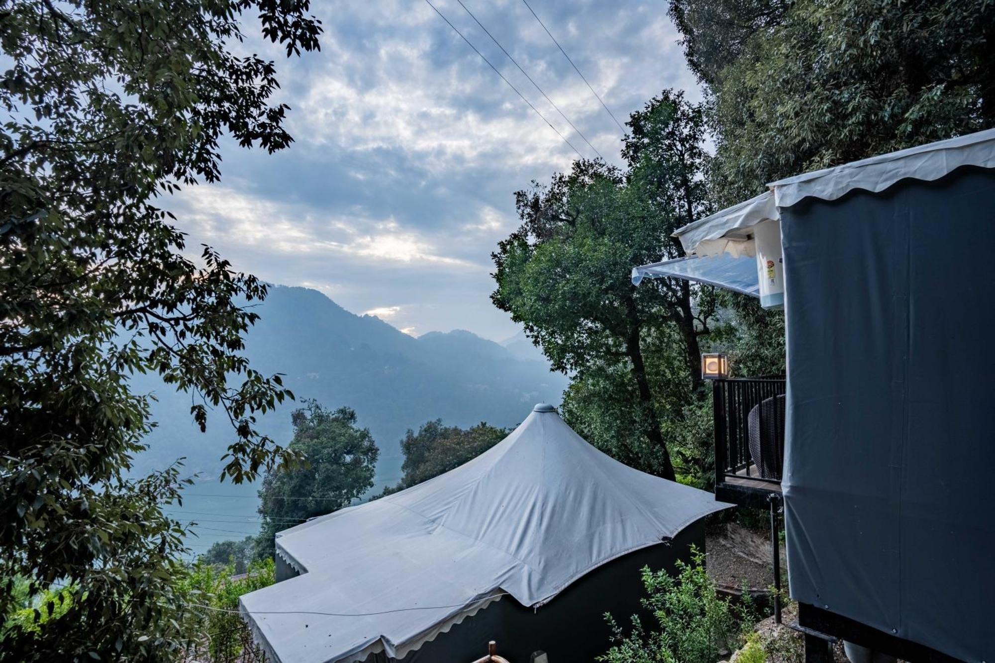 The Whispering Oaks Nainital Exterior foto