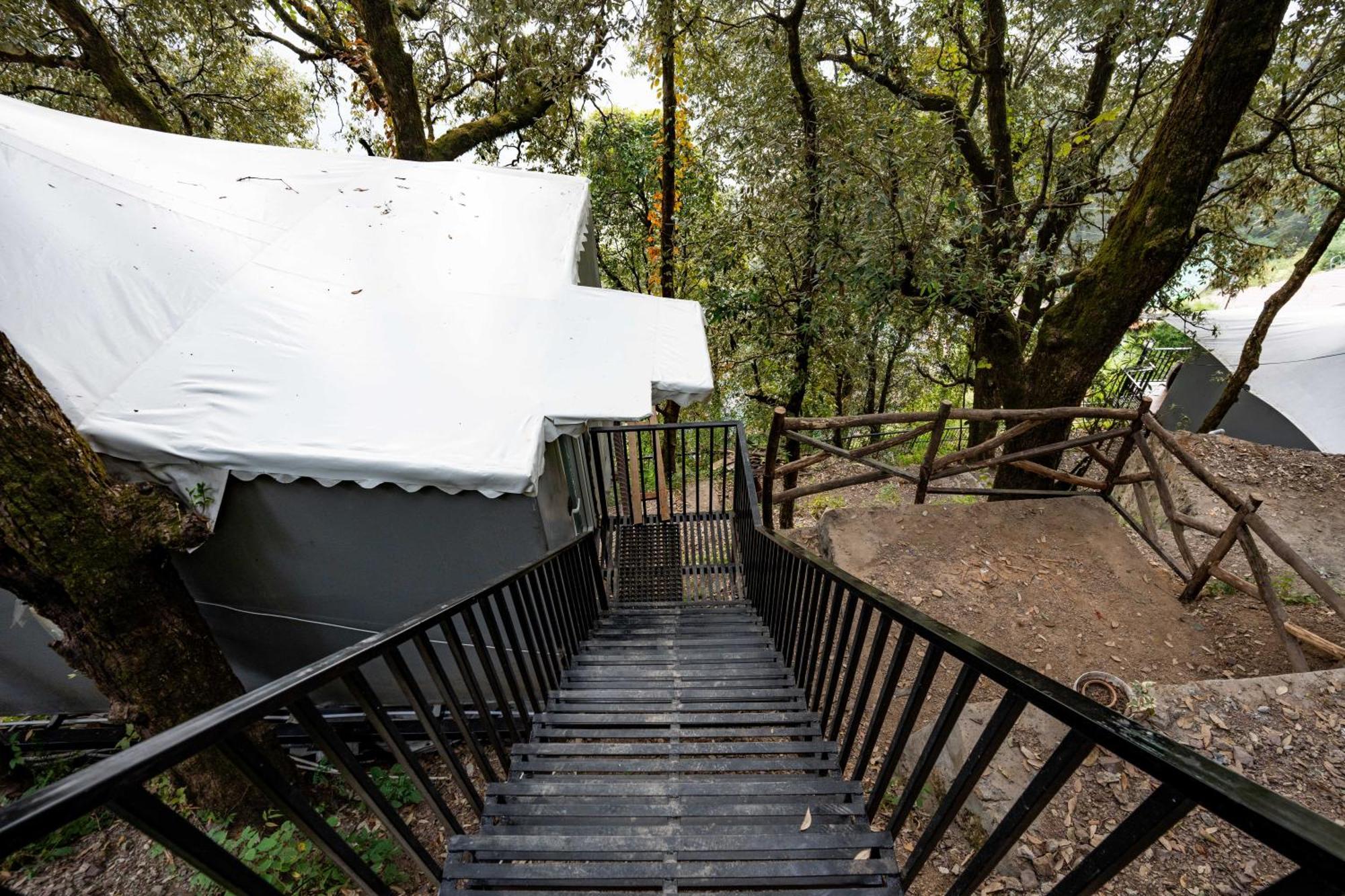 The Whispering Oaks Nainital Exterior foto