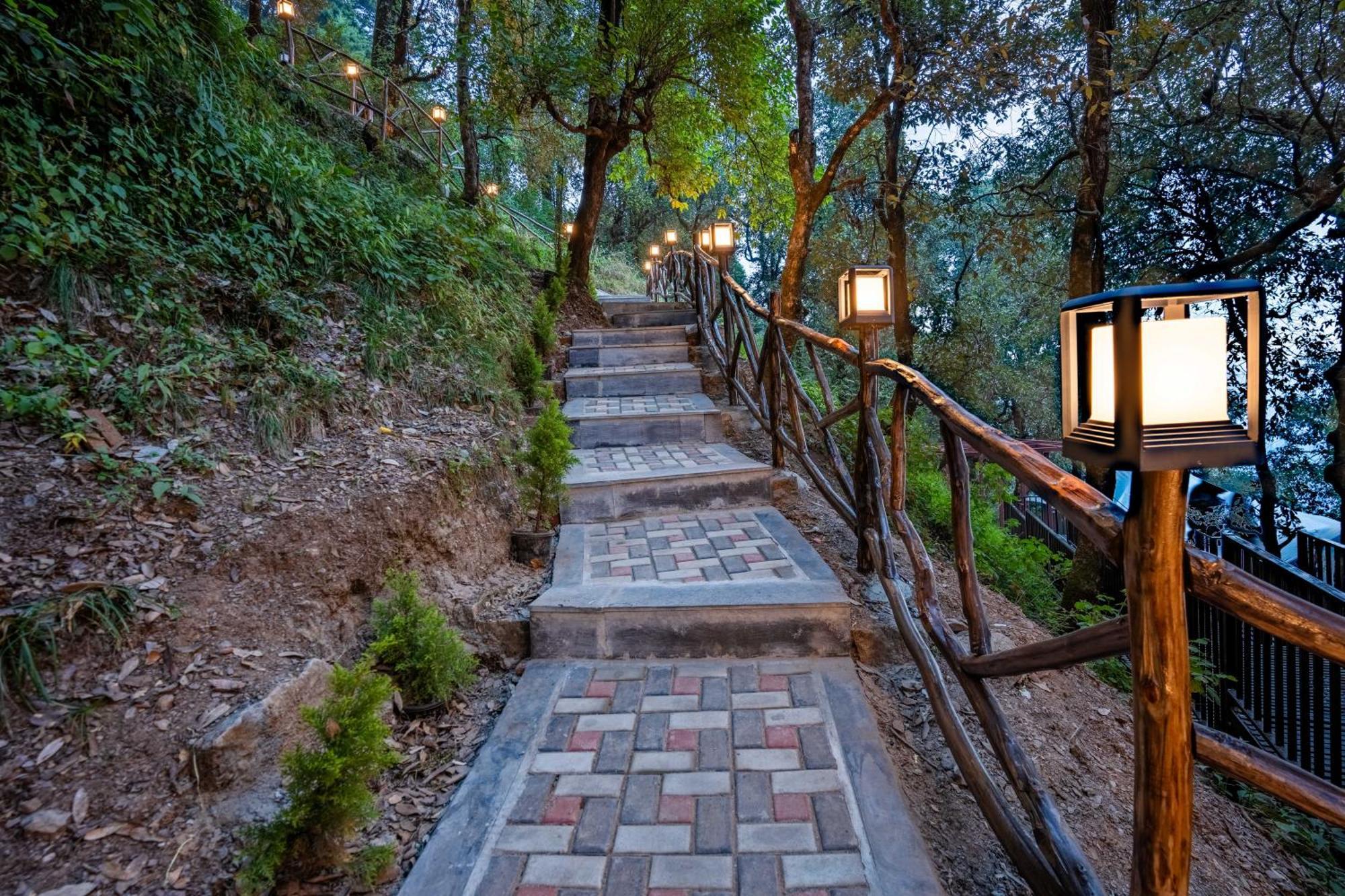 The Whispering Oaks Nainital Exterior foto